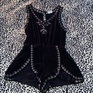 SIENNA SKY romper w pockets